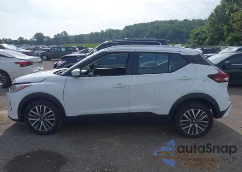 2021 Nissan Kicks Sv Xtronic Cvt z USA, uszkodzony, nr VIN 3N1CP5CVXML501079